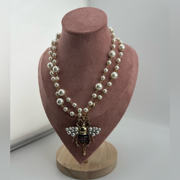 Anthropologie Pearl Bee Elegant Long Gold Necklace - Picture 8 of 17